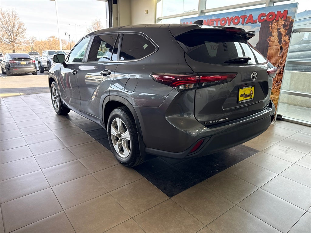 2024 Toyota Highlander LE