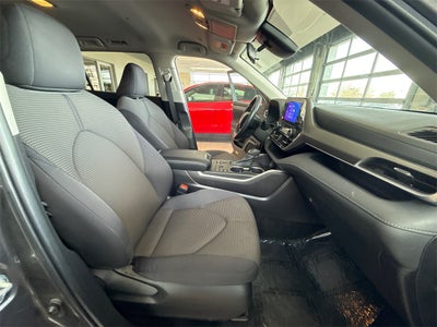 2024 Toyota Highlander LE