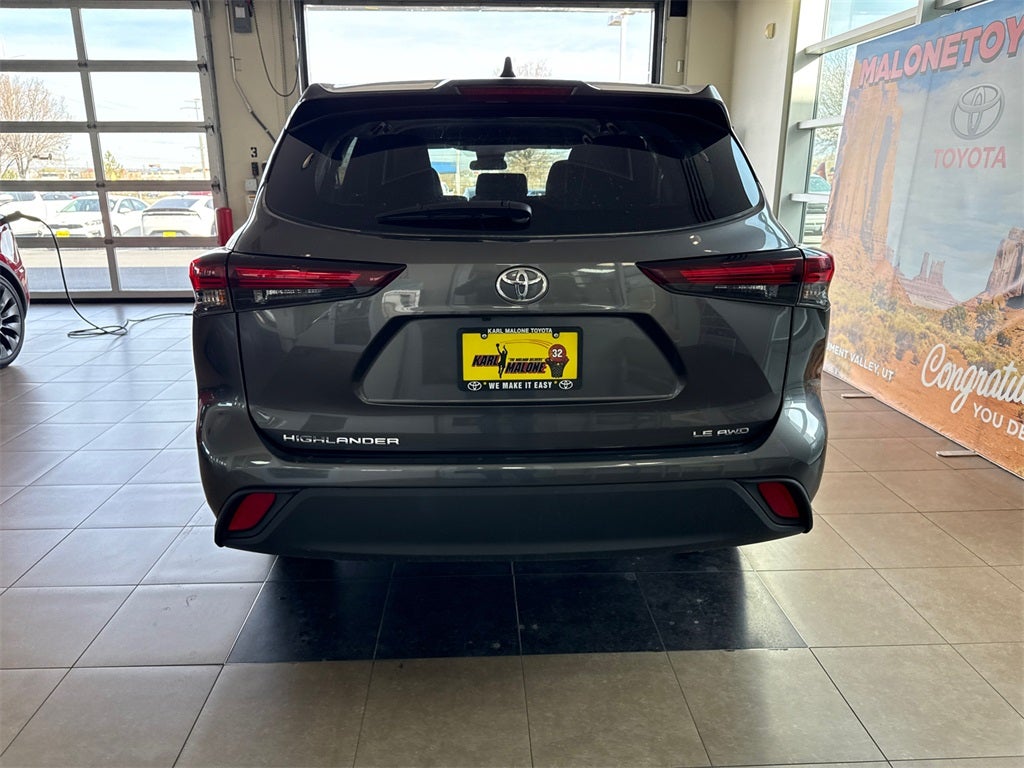 2024 Toyota Highlander LE