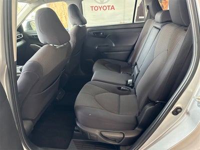 2024 Toyota Highlander LE