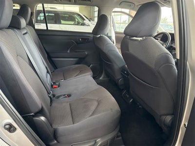 2024 Toyota Highlander LE