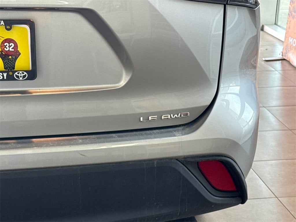 2024 Toyota Highlander LE