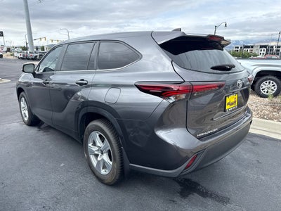 2024 Toyota Highlander LE