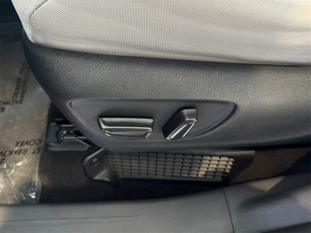 2024 Toyota Sienna LE 8 Passenger