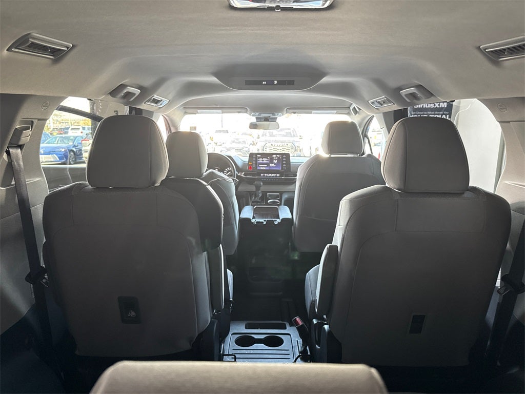2024 Toyota Sienna LE 8 Passenger