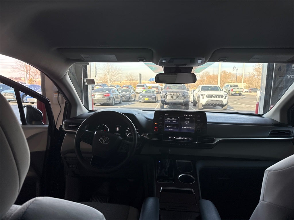 2024 Toyota Sienna LE 8 Passenger