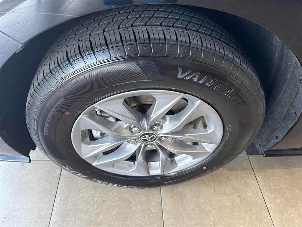 2024 Toyota Sienna LE 8 Passenger