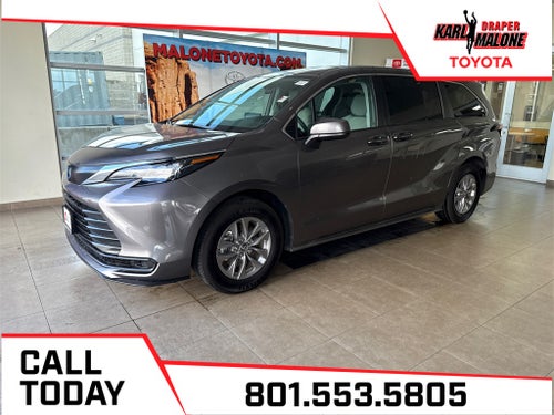 2024 Toyota Sienna LE 8 Passenger