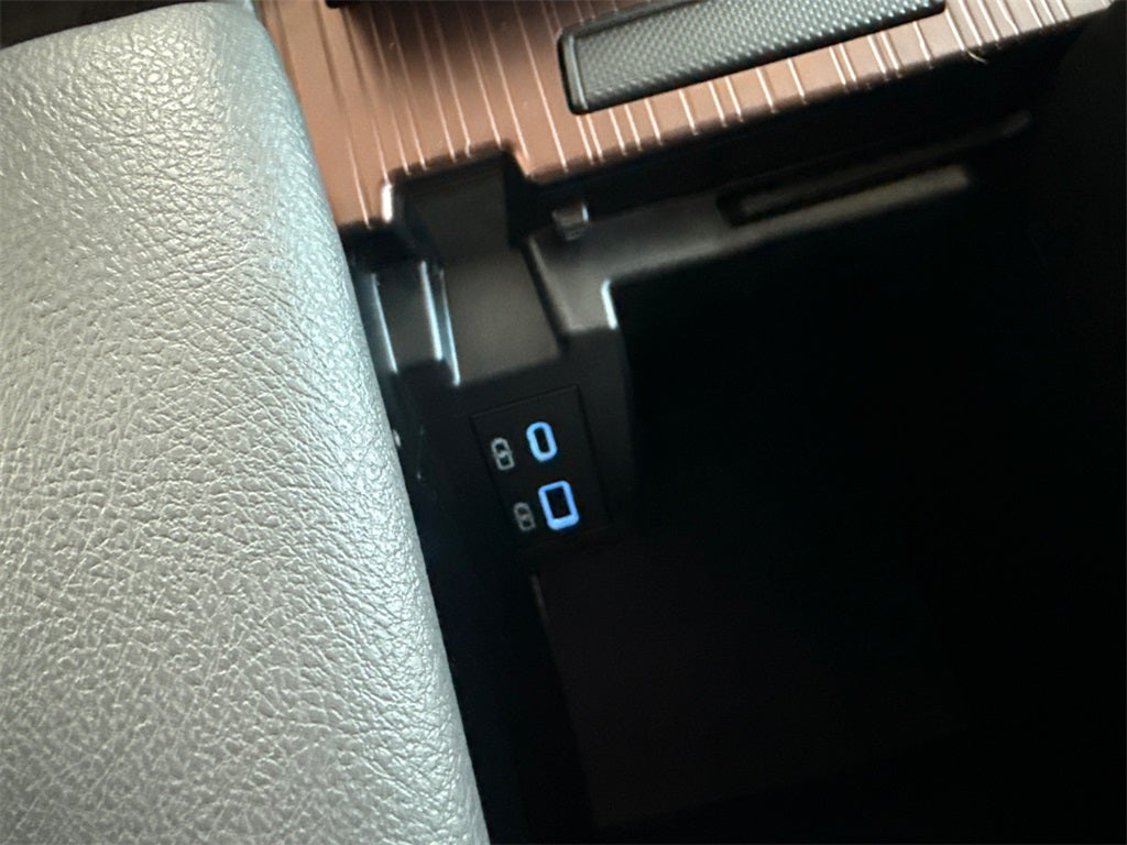 2024 Toyota Sienna LE 8 Passenger