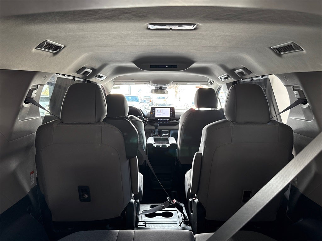 2024 Toyota Sienna LE 8 Passenger