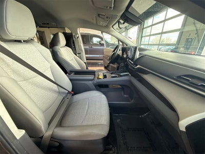 2024 Toyota Sienna LE 8 Passenger