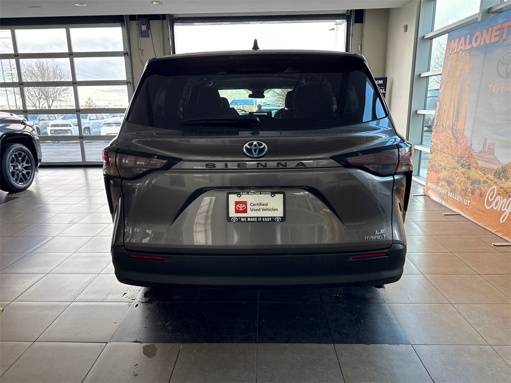 2024 Toyota Sienna LE 8 Passenger