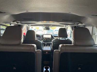 2023 Toyota Highlander Hybrid Limited