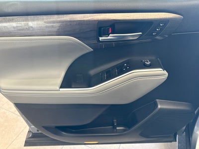 2023 Toyota Highlander Hybrid Limited