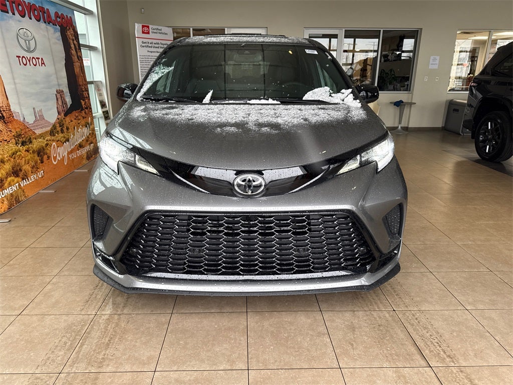 2026 Toyota Sienna XSE 7 Passenger