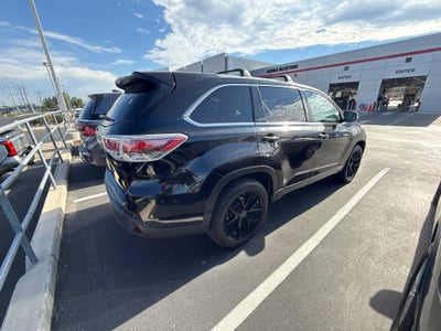 2016 Toyota Highlander LE V6