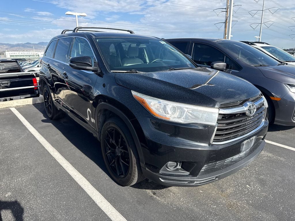 2016 Toyota Highlander LE V6