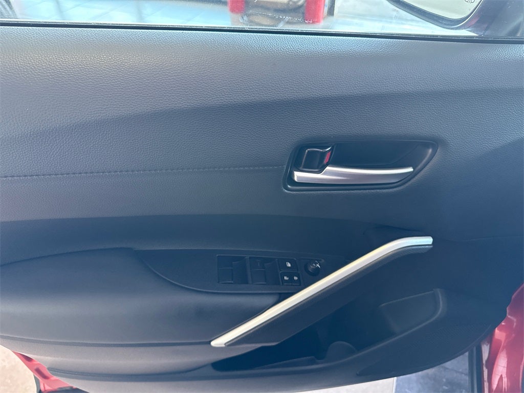 2025 Toyota Corolla Cross XLE