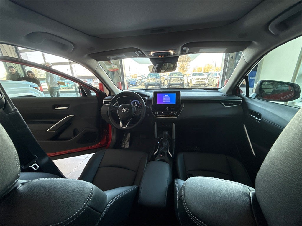 2025 Toyota Corolla Cross XLE