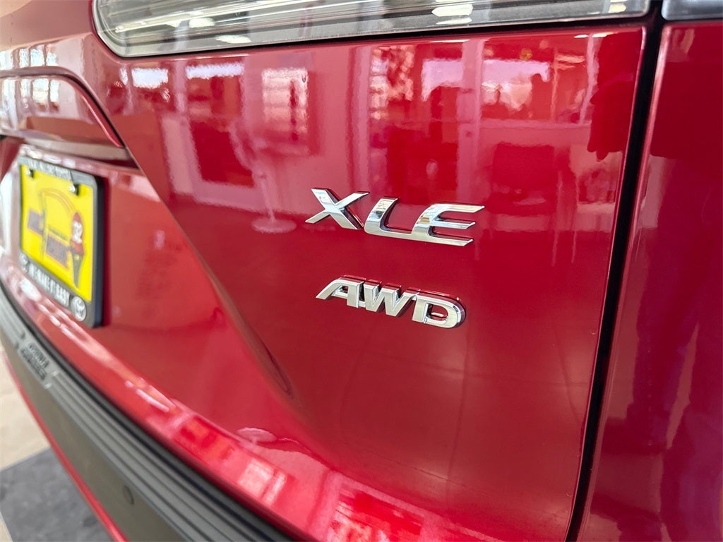 2025 Toyota Corolla Cross XLE