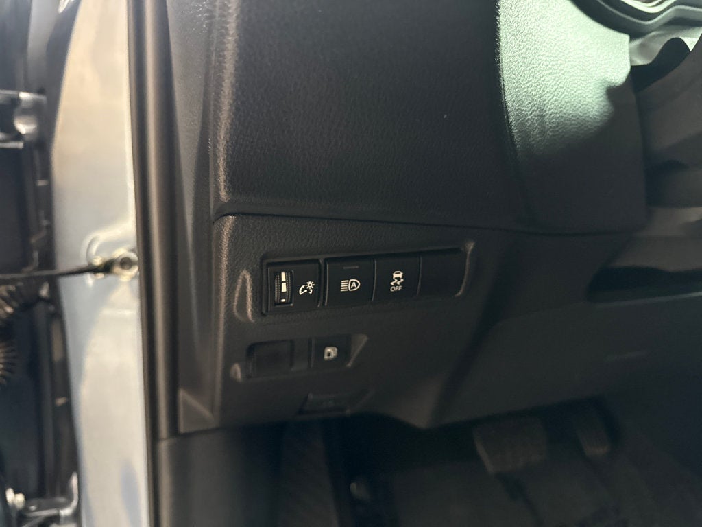 2025 Toyota Corolla Cross Hybrid XSE