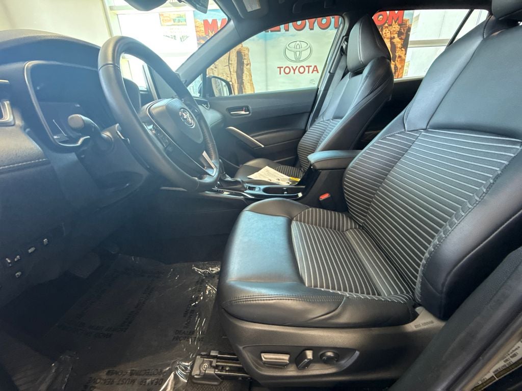 2024 Toyota Corolla Cross Hybrid XSE