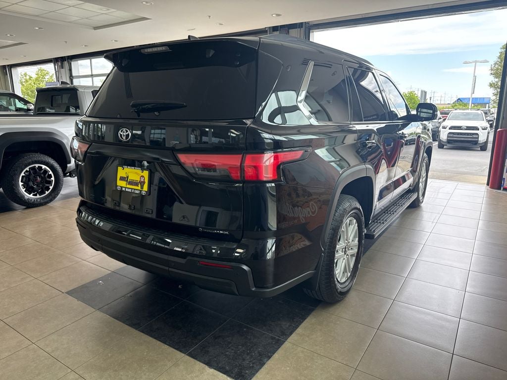 2025 Toyota Sequoia SR5