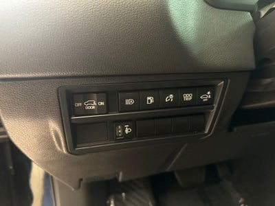 2025 Toyota Sequoia SR5