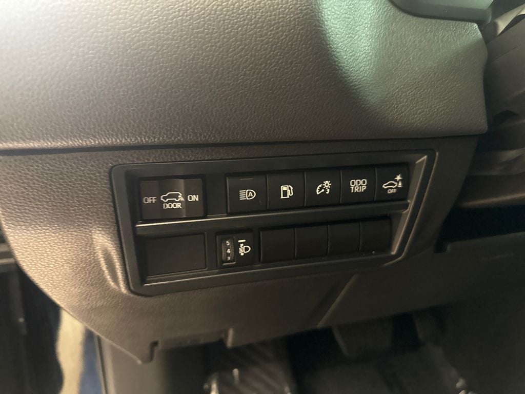 2025 Toyota Sequoia SR5