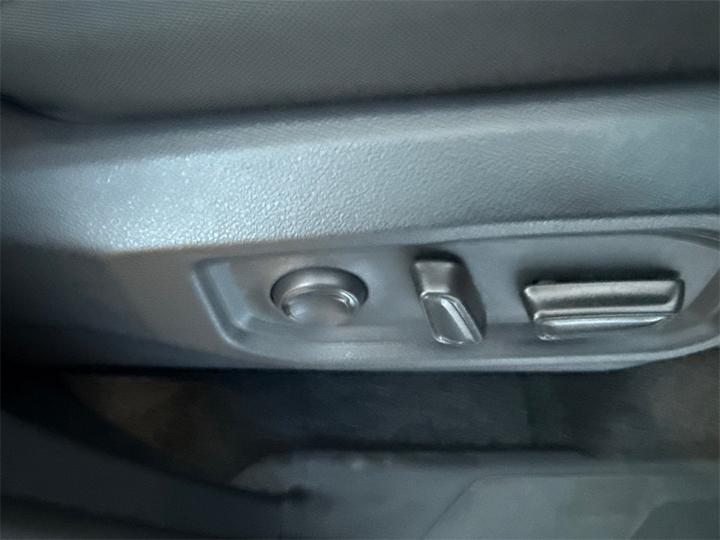 2025 Toyota Sequoia SR5