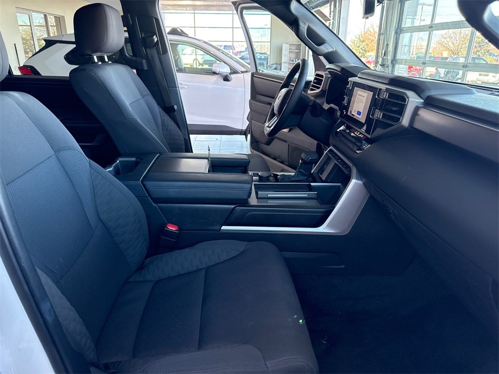 2025 Toyota Sequoia SR5