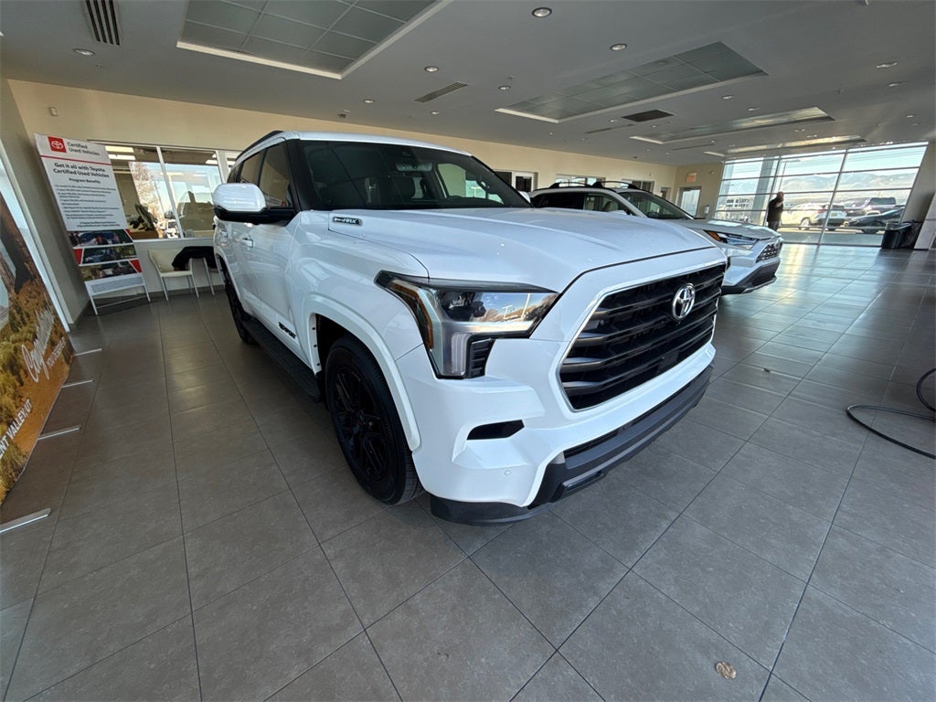 2025 Toyota Sequoia SR5