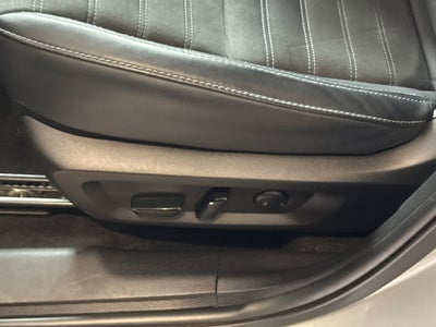 2025 Mitsubishi Outlander Base