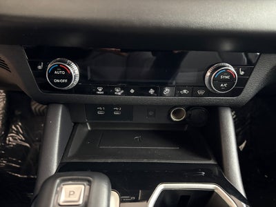 2025 Mitsubishi Outlander Base