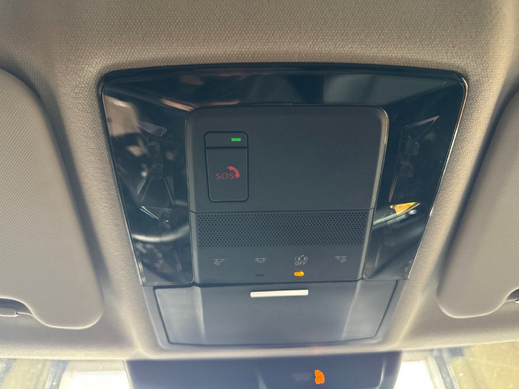 2025 Mitsubishi Outlander Base