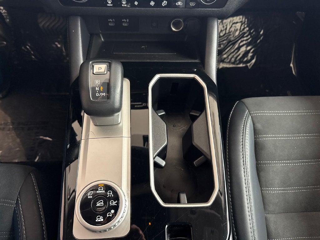 2025 Mitsubishi Outlander Base