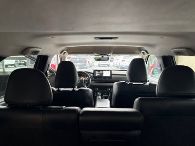 2025 Mitsubishi Outlander Base