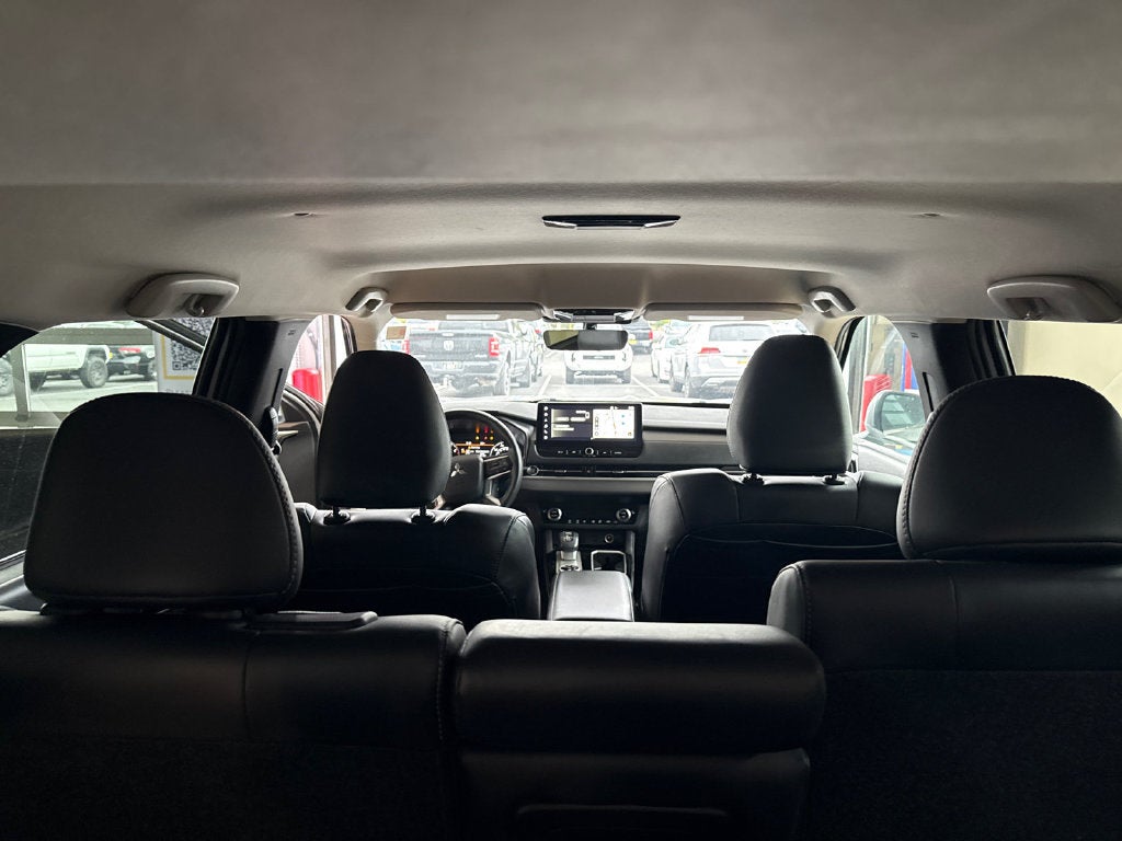 2025 Mitsubishi Outlander Base