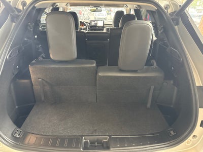2025 Mitsubishi Outlander Base