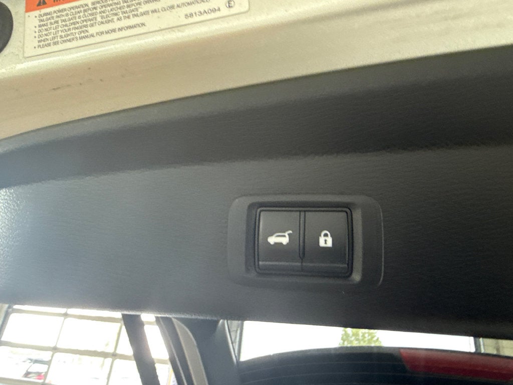 2025 Mitsubishi Outlander Base