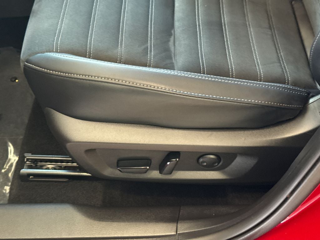 2025 Mitsubishi Outlander PHEV SE