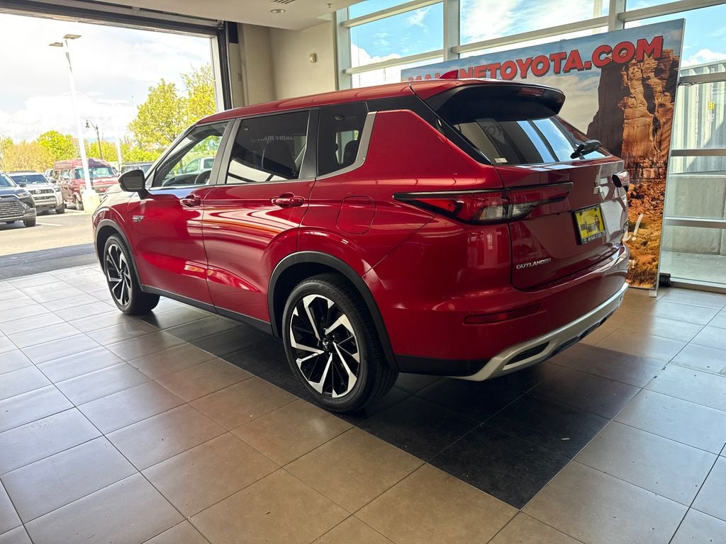 2025 Mitsubishi Outlander PHEV SE