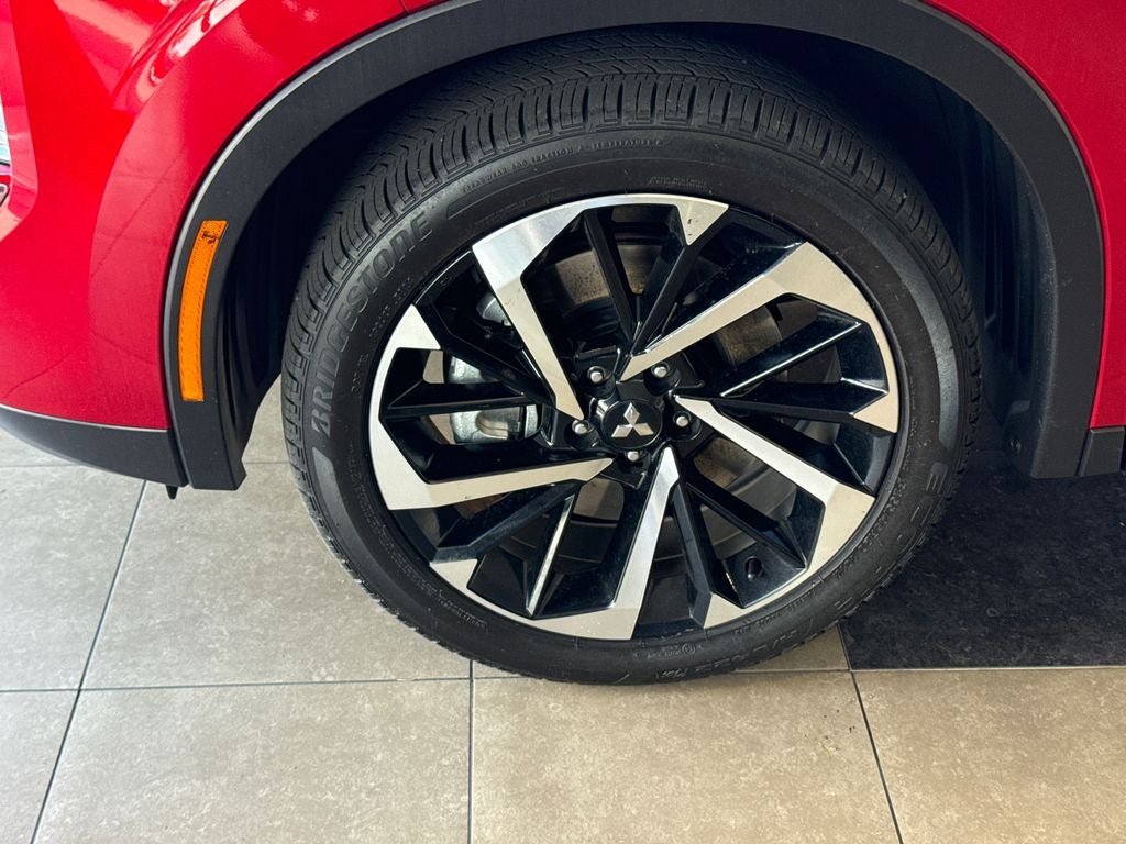 2025 Mitsubishi Outlander PHEV SE