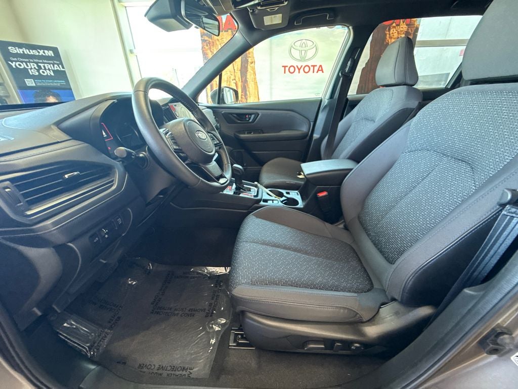 2025 Subaru Forester Premium Premium