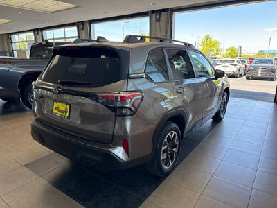 2025 Subaru Forester Premium Premium