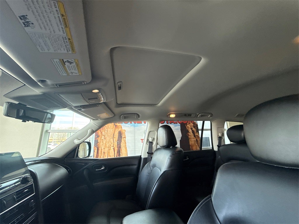 2024 INFINITI QX80 LUXE