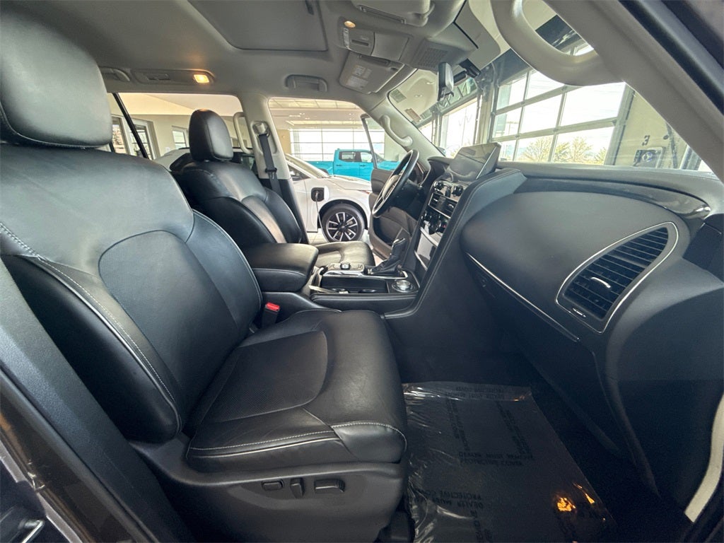 2024 INFINITI QX80 LUXE