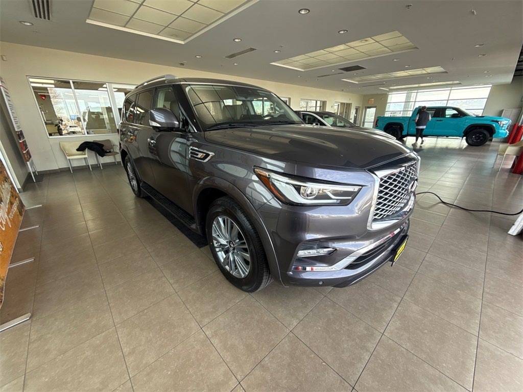 2024 INFINITI QX80 LUXE