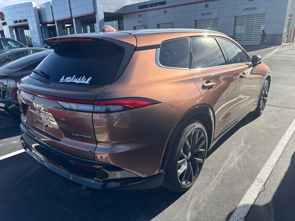 2025 Toyota Crown Signia Limited