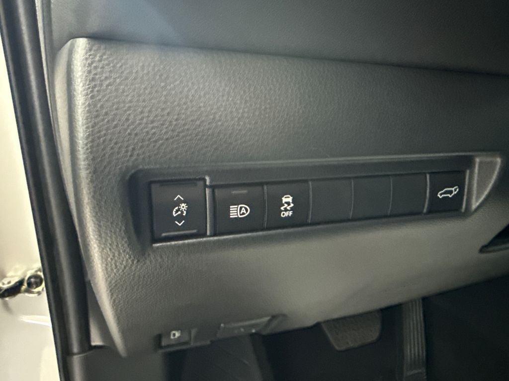 2024 Toyota Venza LE